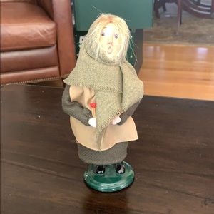 Byers Choice Caroler